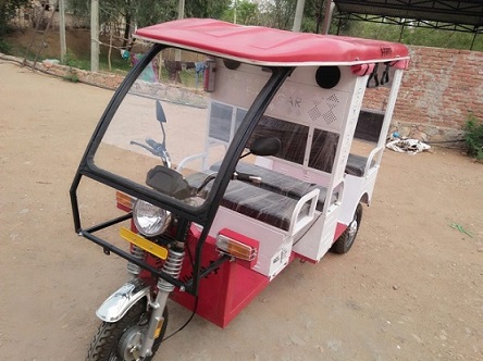 E Rojgar Electric Rickshaw
