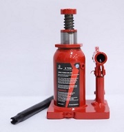 Titan 8 Ton Bottle Jack
