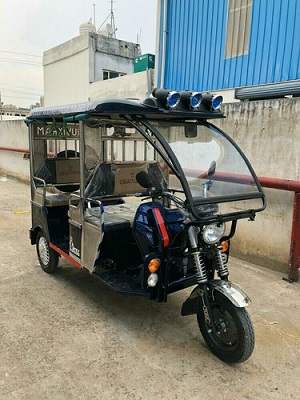 Charuvikram Battery E Rickshaw