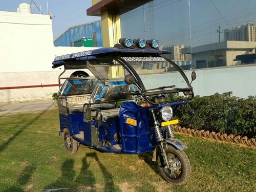 Charuvikram Battery Operated E Rickshaw