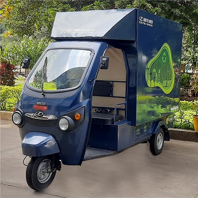 Kinetic Safar Jumbo