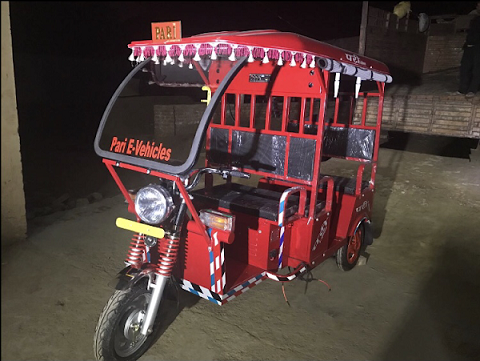 Pari E Vehicles 3 Wheeler Battery Rickshaw