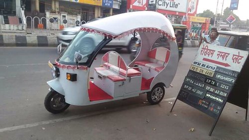 Prestantia Presta Flora Electric Rickshaw