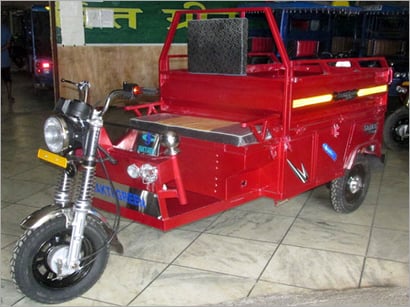 Shakti Auto Green Loader Red E Rickshaw