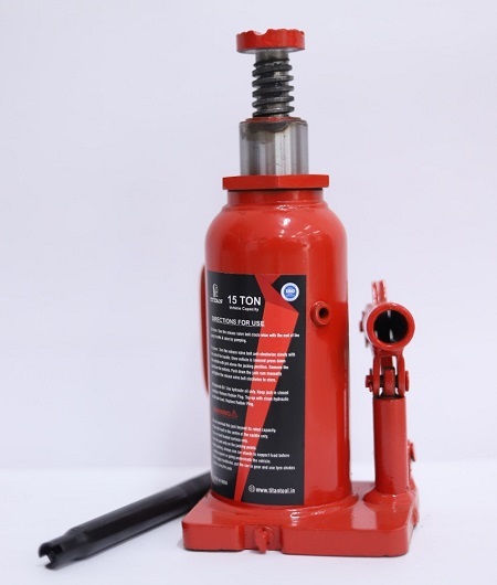 Titan 15 Ton Bottle Jack